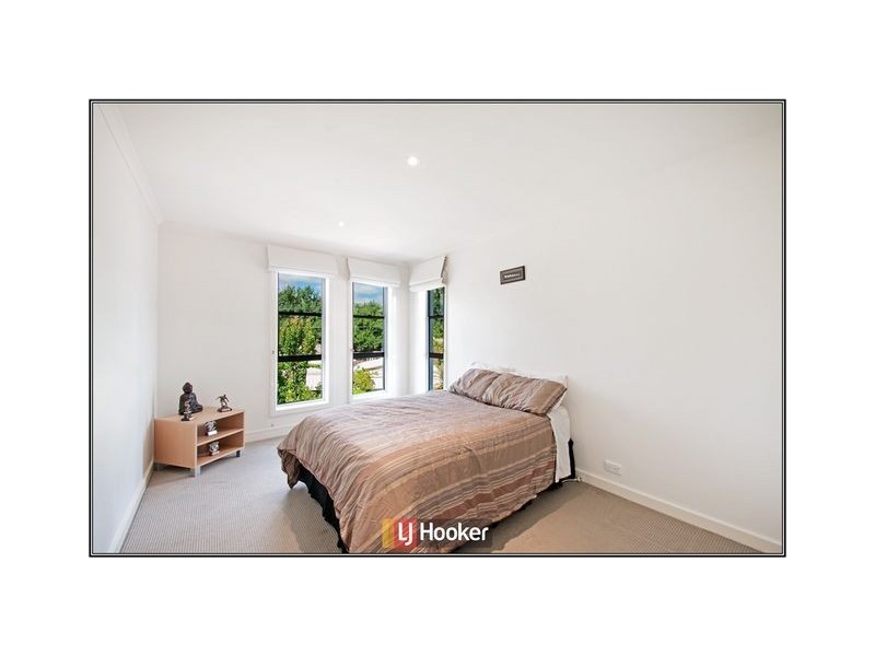 2/3 Owen Crescent, Lyneham ACT 2602