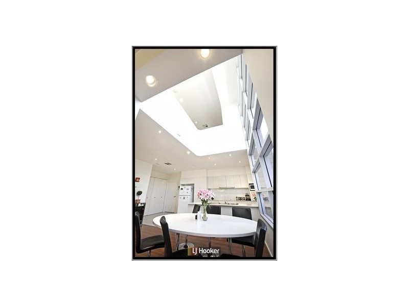 2/3 Owen Crescent, Lyneham ACT 2602