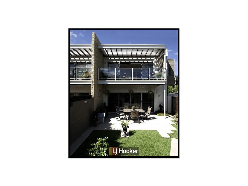 2/3 Owen Crescent, Lyneham ACT 2602