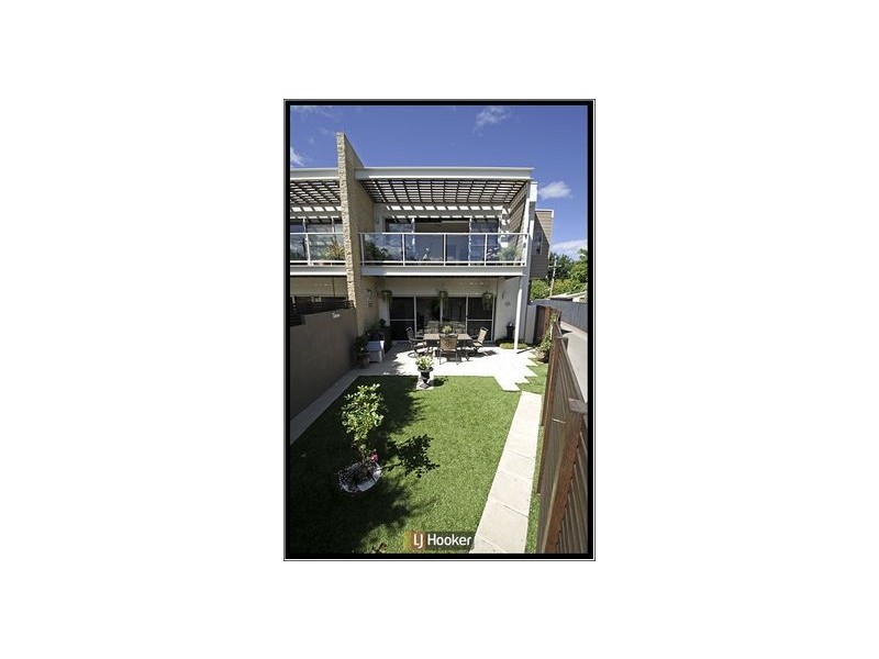 2/3 Owen Crescent, Lyneham ACT 2602