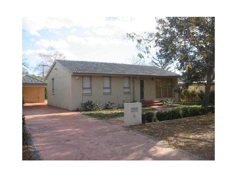 4 Hedley Street, Hackett ACT 2602