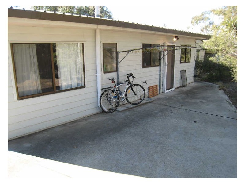 27B Cossington Smith Crescent, Lyneham ACT 2602