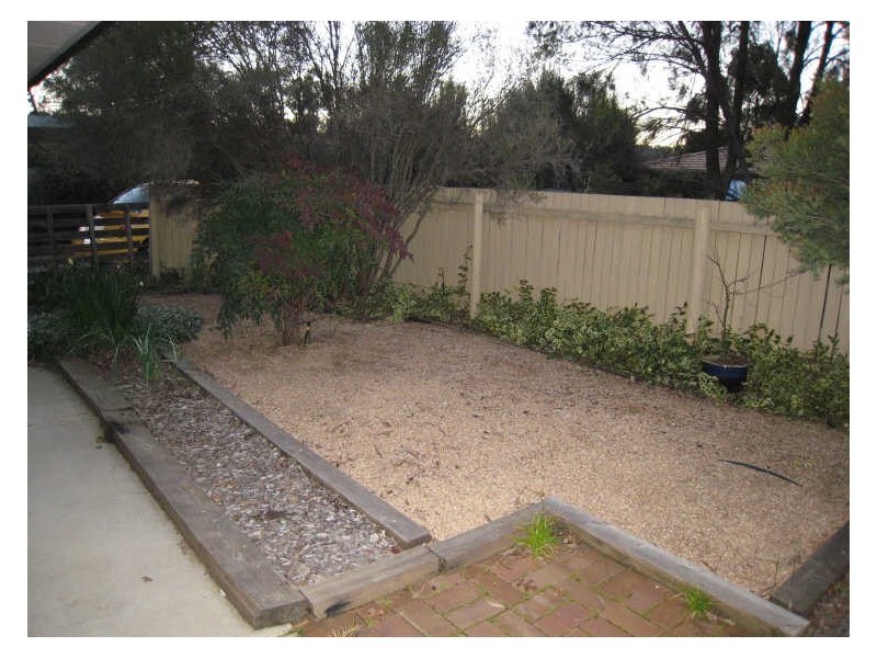 27B Cossington Smith Crescent, Lyneham ACT 2602