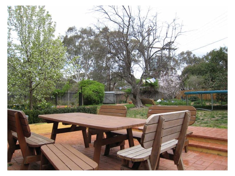 7 Baines Place, Lyneham ACT 2602