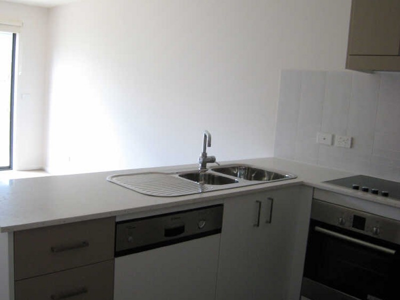 UNIT 1 “Elan”/2 Archibald Street, Lyneham ACT 2602