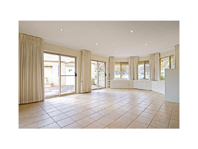 21 Dickinson Street, Watson ACT 2602