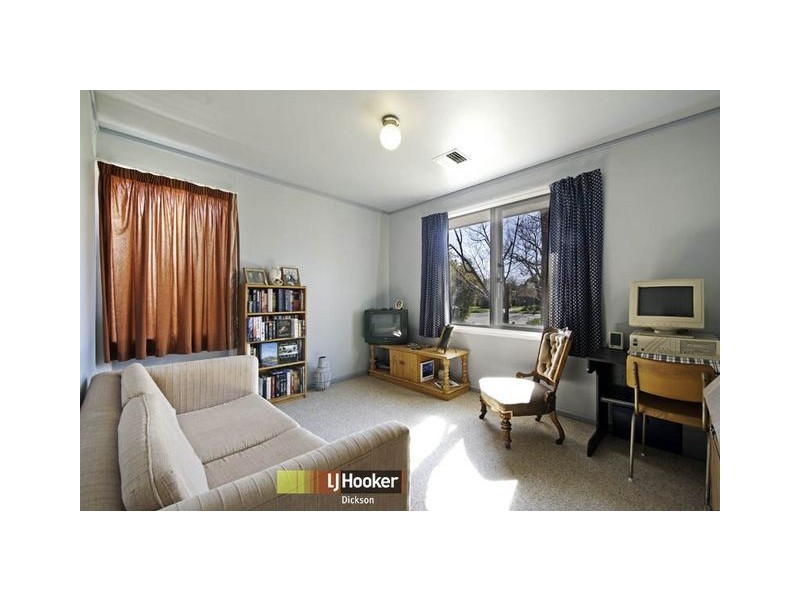 8 Lucas Place, Downer ACT 2602