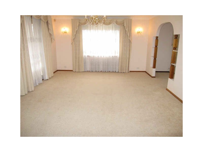 19 Duterrau Crescent, Lyneham ACT 2602