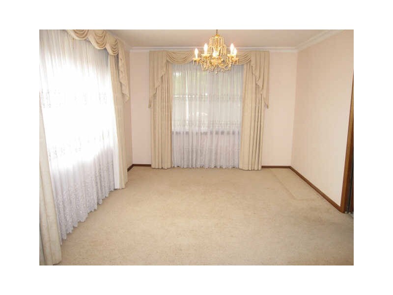 19 Duterrau Crescent, Lyneham ACT 2602