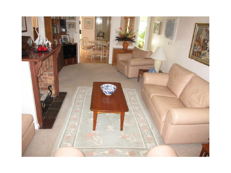 90 Blackett Street, Downer ACT 2602