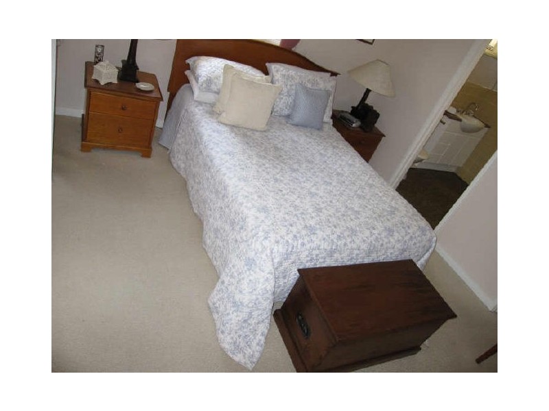 90 Blackett Street, Downer ACT 2602