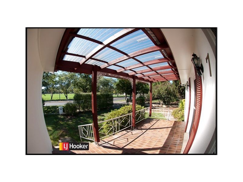 7 Majura Avenue, Dickson ACT 2602