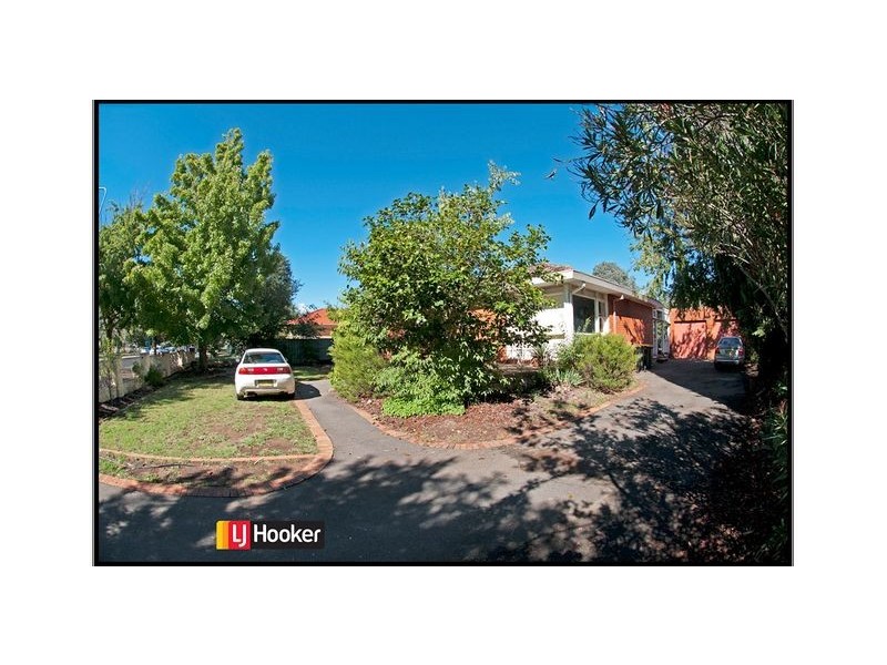 9 Majura Avenue, Dickson ACT 2602