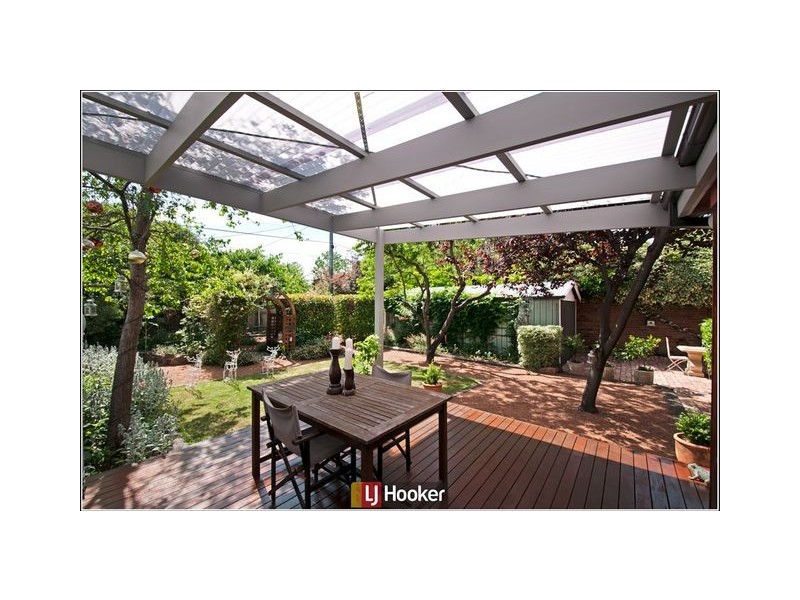 82 Cowper Street, Dickson ACT 2602