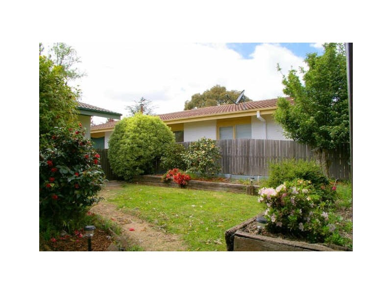 6 Beadle Place, Charnwood ACT 2615