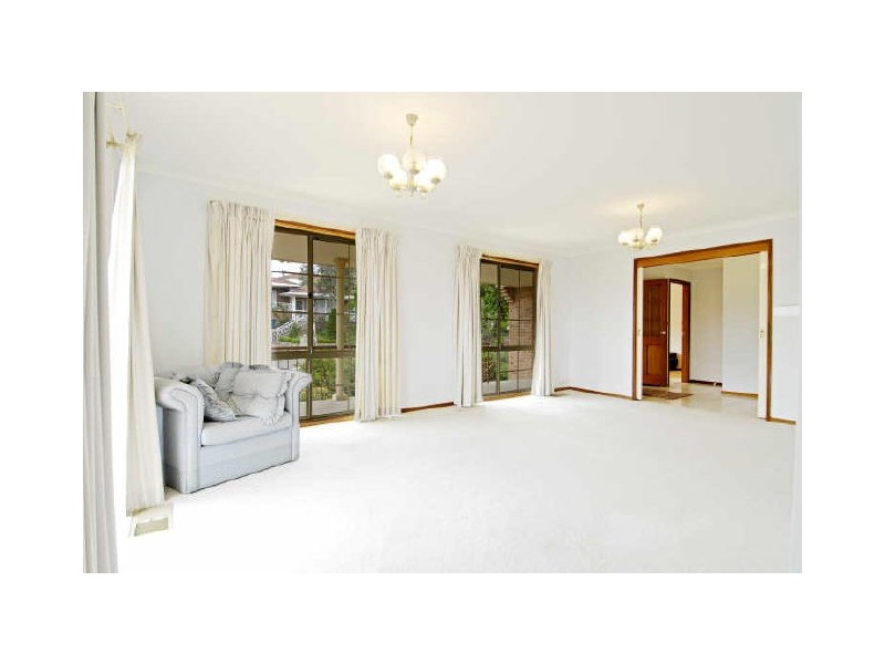 6 Claxton Crescent, Lyneham ACT 2602