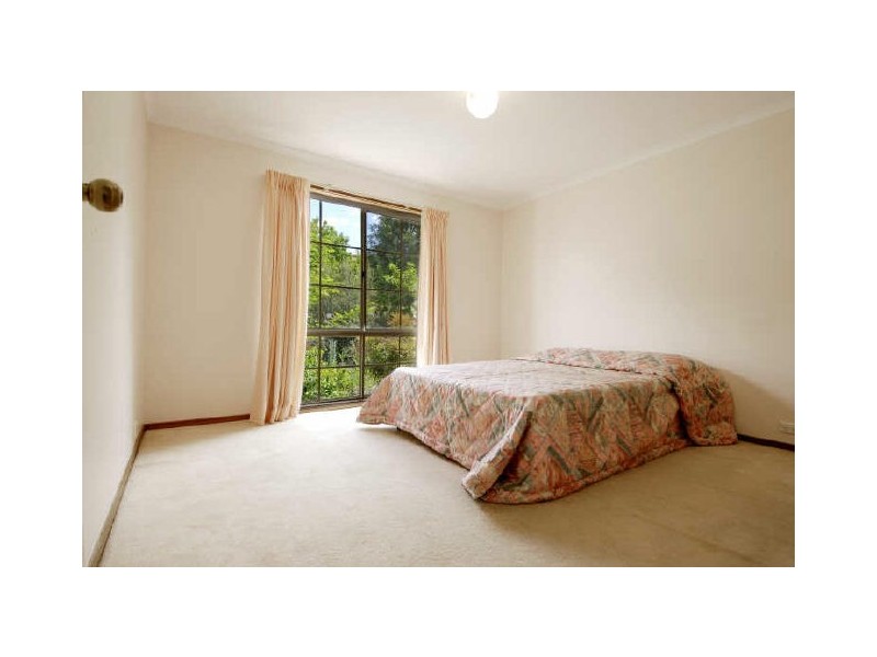 6 Claxton Crescent, Lyneham ACT 2602