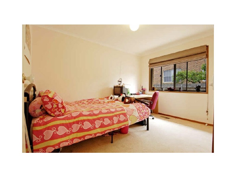 6 Claxton Crescent, Lyneham ACT 2602