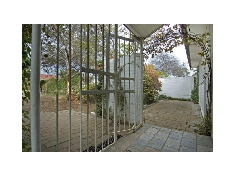 23 Owen Crescent, Lyneham ACT 2602