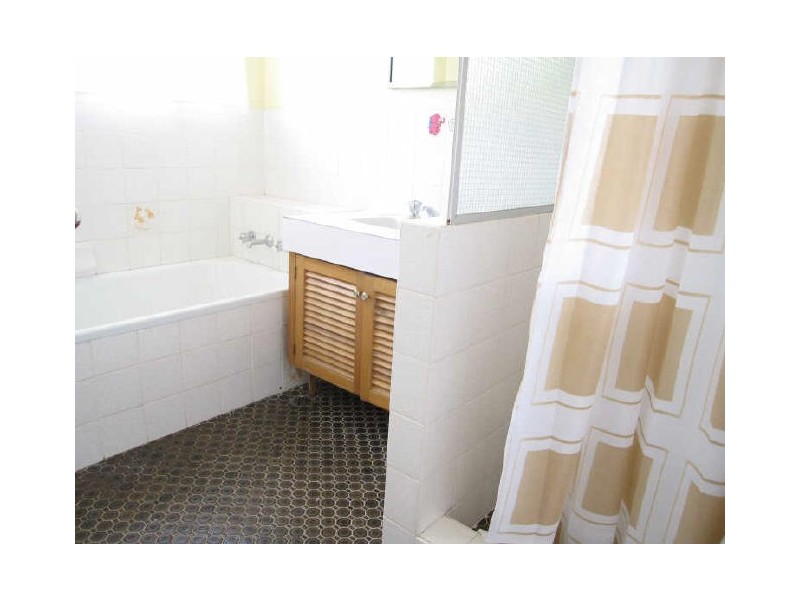 8 O’Hagan Street, Latham ACT 2615