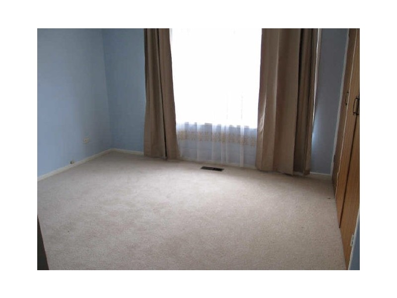 8 O’Hagan Street, Latham ACT 2615