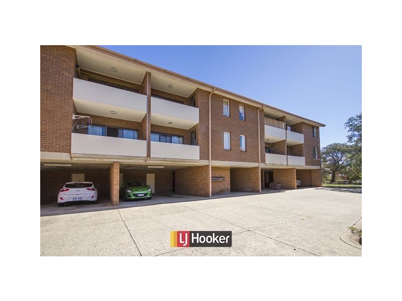 17/32 Springvale Drive, Hawker ACT 2614