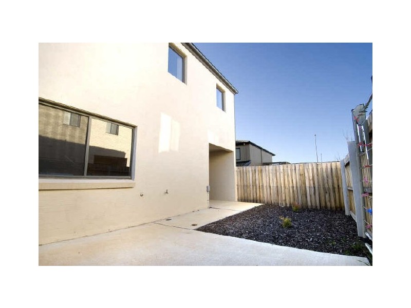 2/266 Anthony Rolfe Avenue, Gungahlin ACT 2912