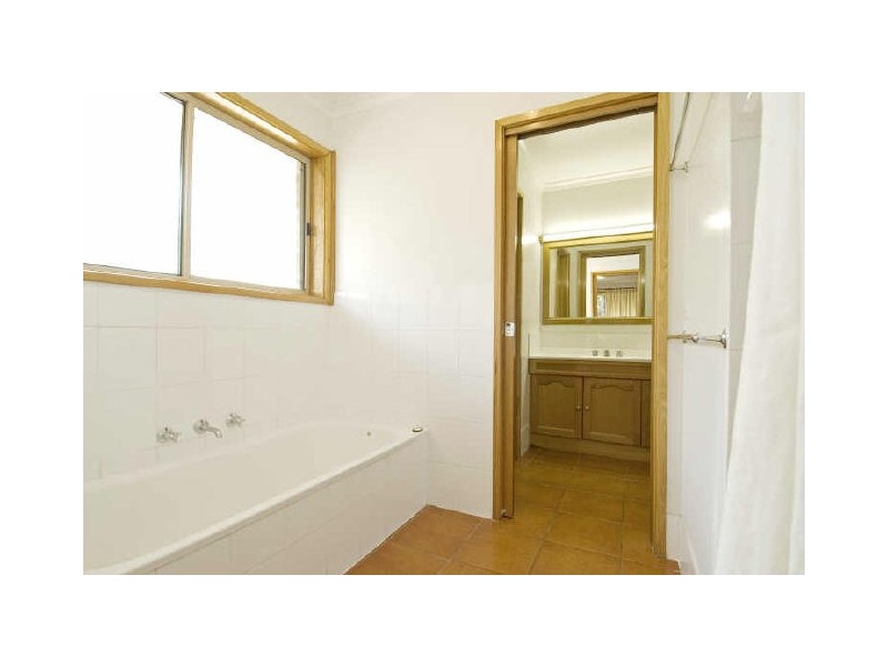 27B Arabana Street, Aranda ACT 2614