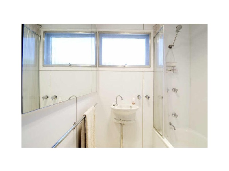 181 Phillip Avenue, Hackett ACT 2602