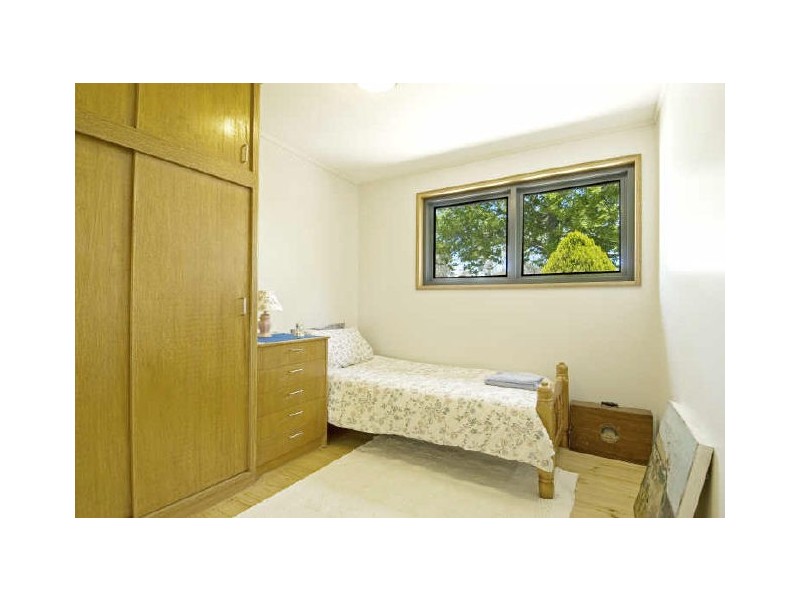 181 Phillip Avenue, Hackett ACT 2602