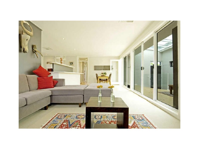 181 Phillip Avenue, Hackett ACT 2602