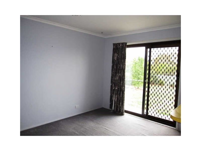 16 Broadhurst Street, Kambah ACT 2902