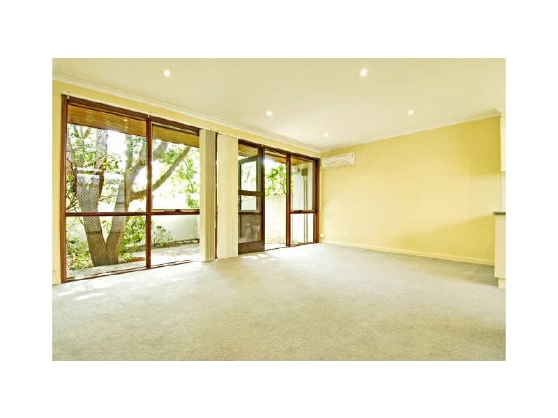 12/76 Grayson Street, Hackett ACT 2602