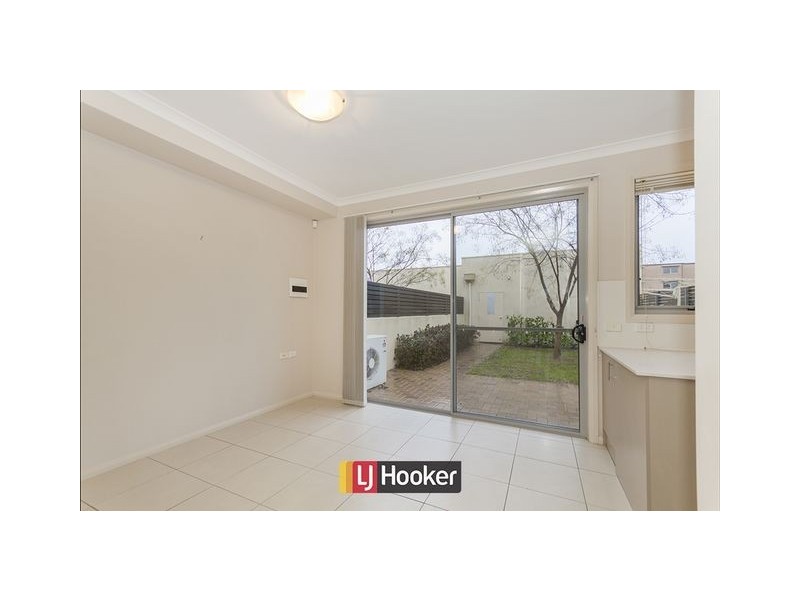 2/7 Collicott Circuit, Macquarie ACT 2614