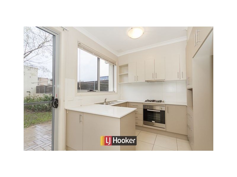 2/7 Collicott Circuit, Macquarie ACT 2614