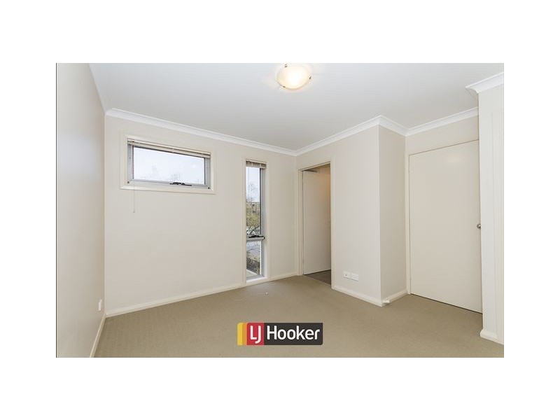 2/7 Collicott Circuit, Macquarie ACT 2614