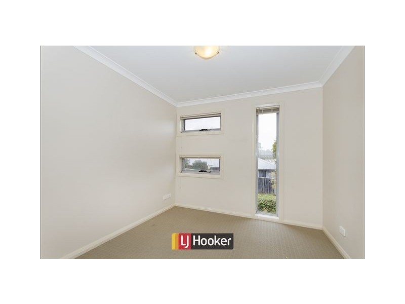 2/7 Collicott Circuit, Macquarie ACT 2614