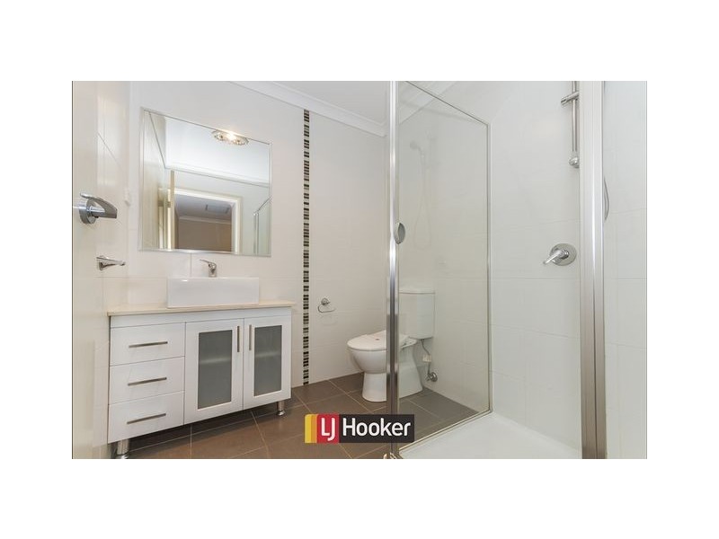 2/7 Collicott Circuit, Macquarie ACT 2614