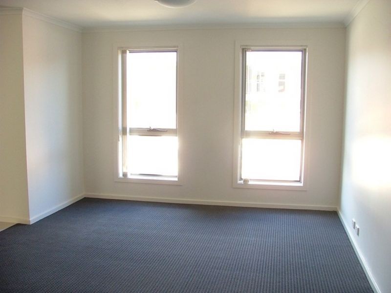15 Neil Currie Street, Casey ACT 2913