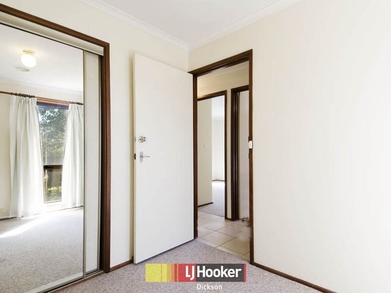 4 McGhie Place, Latham ACT 2615