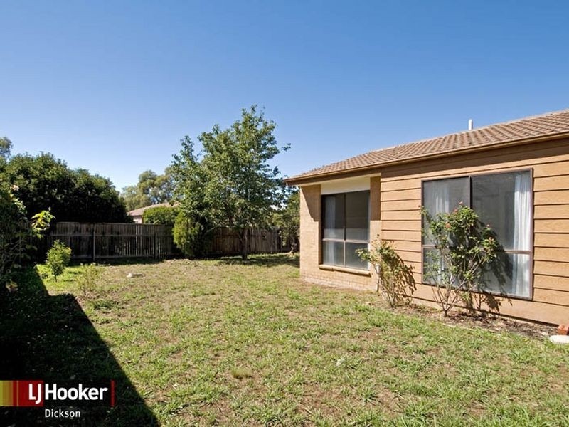 4 McGhie Place, Latham ACT 2615