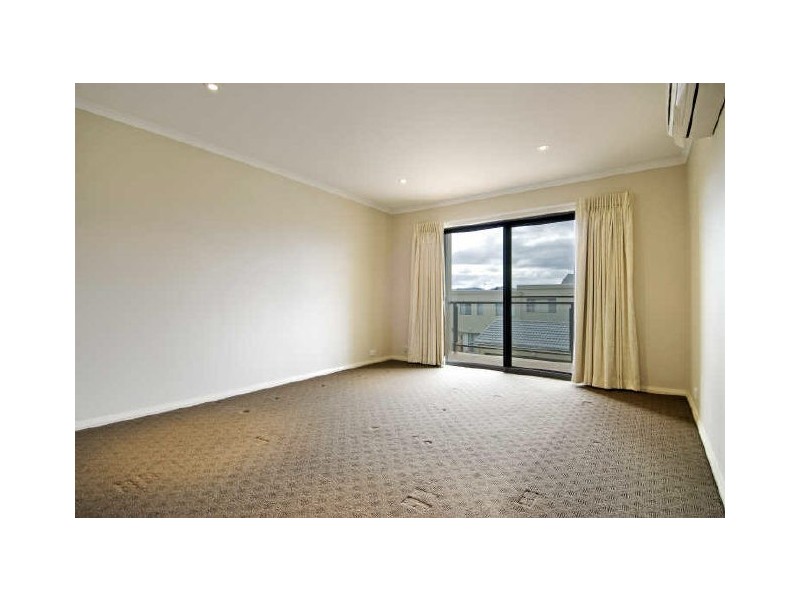 9/108 Athllon Drive, Greenway ACT 2900