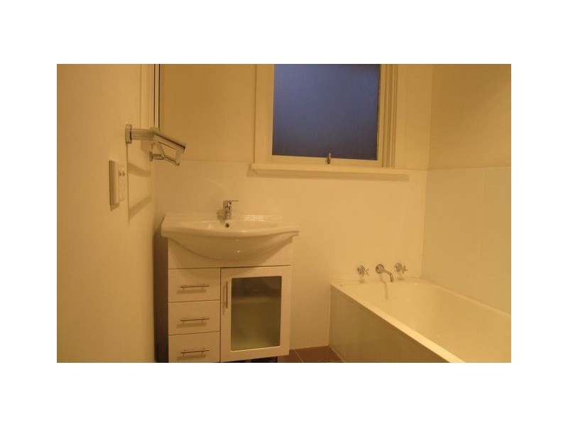 1 Dickinson Street, Watson ACT 2602