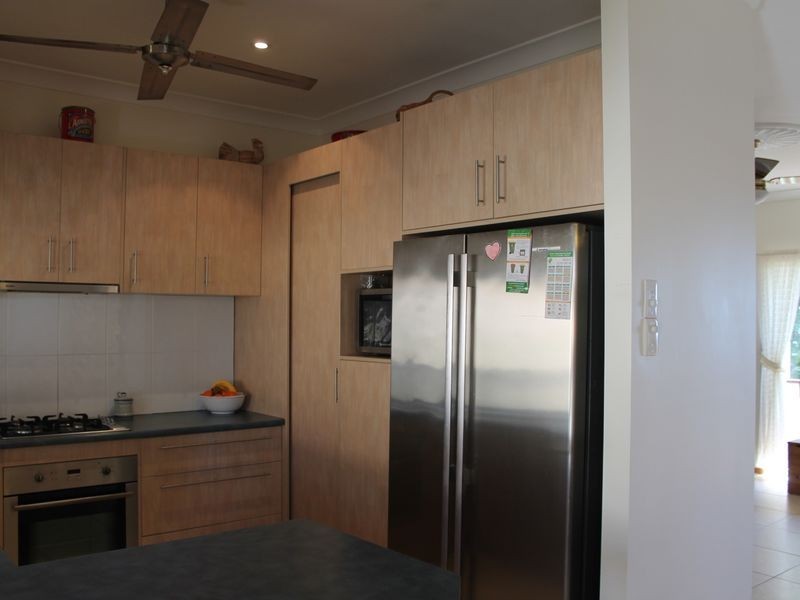 15 Philip Court, Summerholm QLD 4341