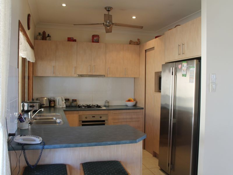 15 Philip Court, Summerholm QLD 4341