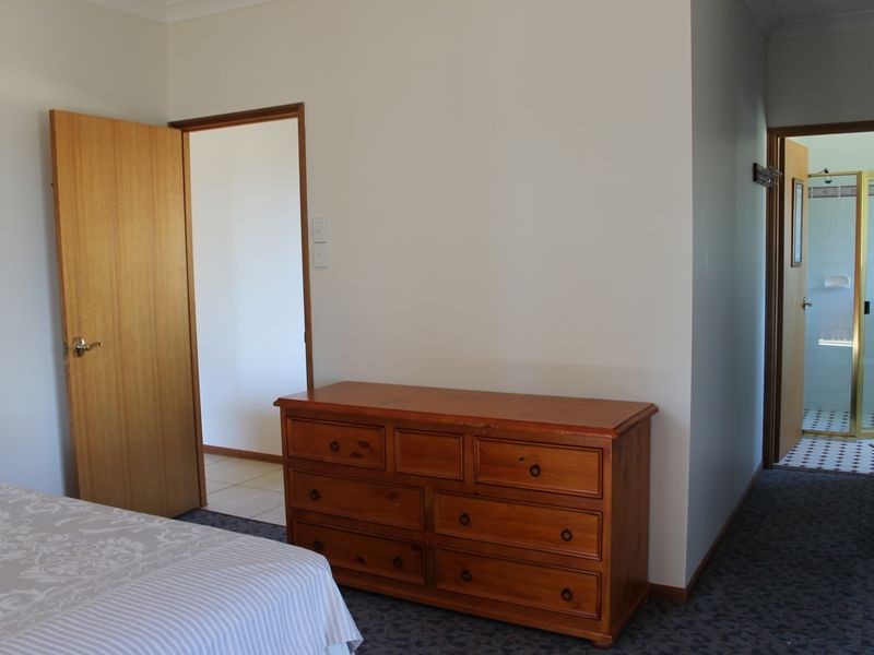 15 Philip Court, Summerholm QLD 4341