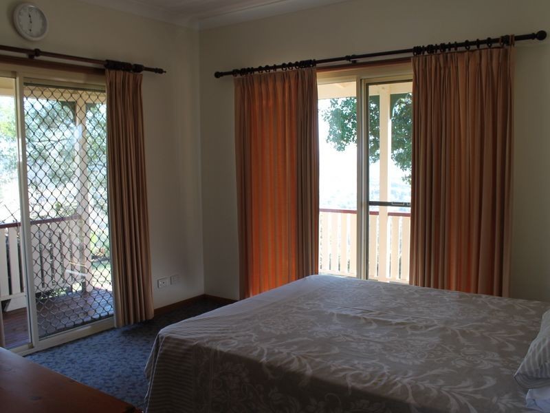 15 Philip Court, Summerholm QLD 4341