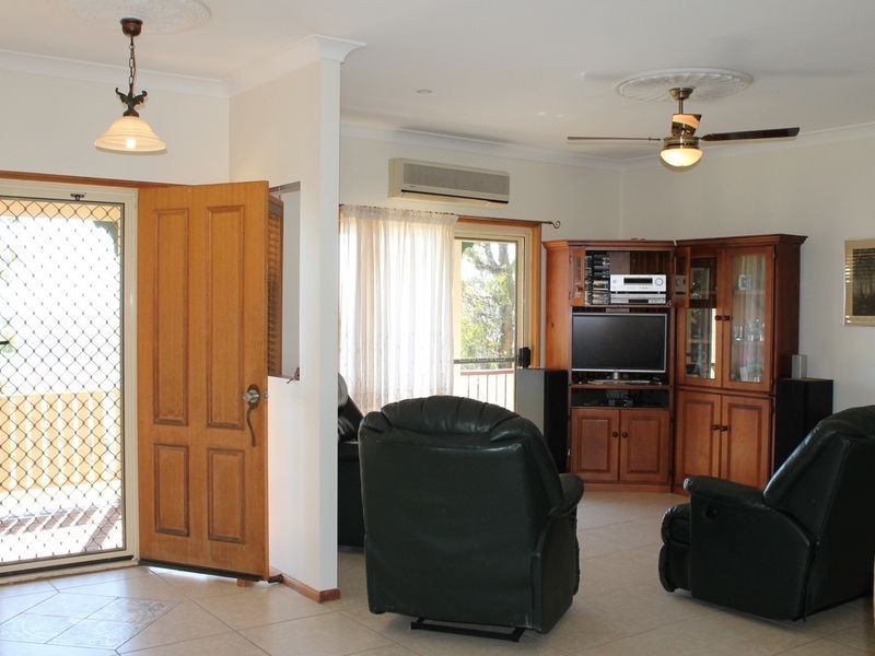 15 Philip Court, Summerholm QLD 4341