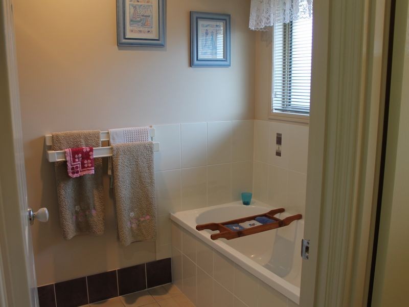 15 Manthey Road, Tarampa QLD 4311