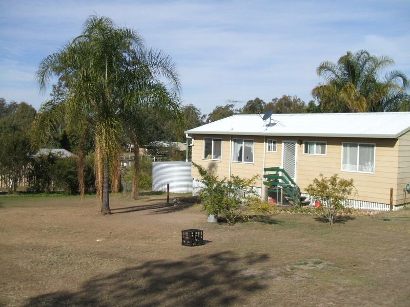 7 Eileen Court, Kensington Grove QLD 4341